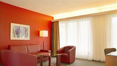 фото отеля Ramada La Palma au Lac