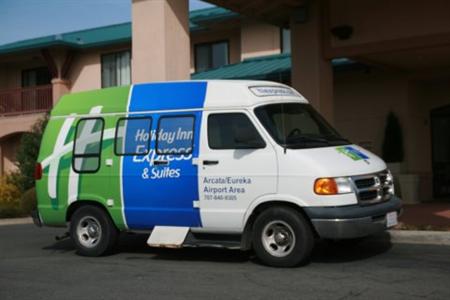 фото отеля Holiday Inn Express & Suites - McKinleyville