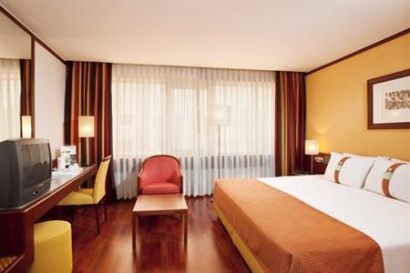 фото отеля Holiday Inn Lisbon - Continental
