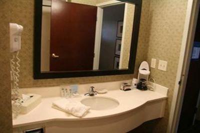 фото отеля Hampton Inn & Suites Valparaiso