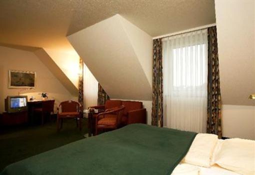 фото отеля Hotel Dresdner Heide