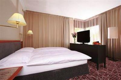 фото отеля Moevenpick Hotel Prague