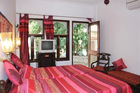 фото отеля Hotel Devraj Niwas