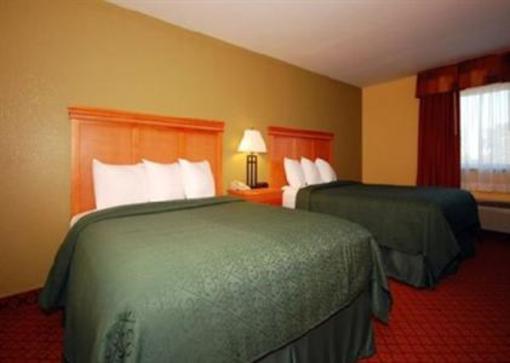 фото отеля Quality Inn South Hutchinson