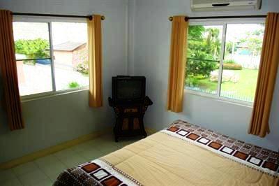 фото отеля Baane Song Villa Kanchanaburi