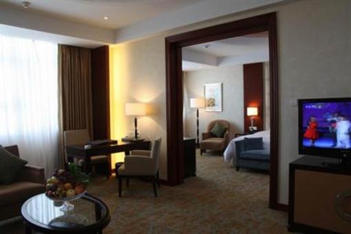 фото отеля Yuanhe Jianguo Hotel Xilin Gol