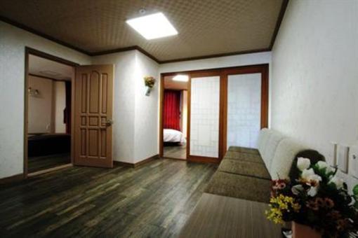 фото отеля Chuncheon Tourist Hotel