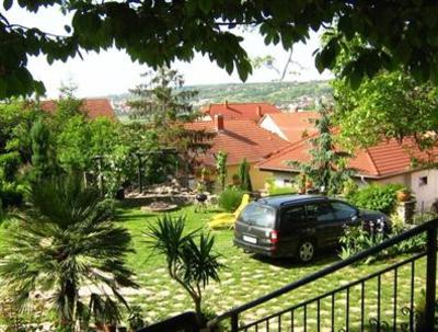 фото отеля Kovirag Apartman