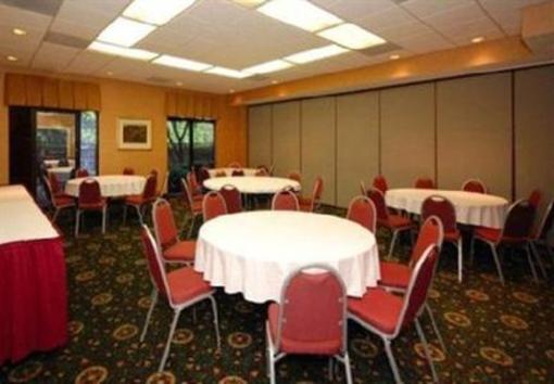 фото отеля Holiday Inn Express Laurel