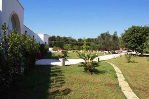 фото отеля Corte dei Melograni Resort Otranto