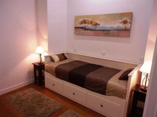 фото отеля Apartamentos Madrid Huertas