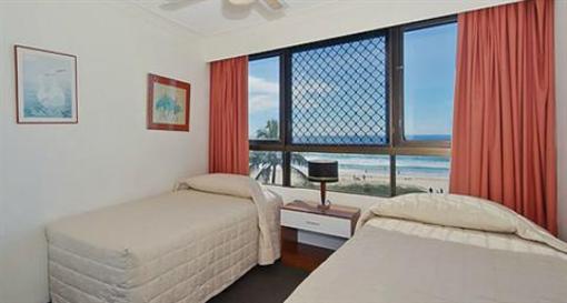 фото отеля Princess Palm On The Beach Apartments Gold Coast