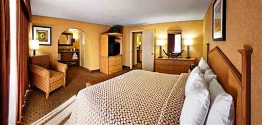 фото отеля Embassy Suites Phoenix Airport at 24th Street
