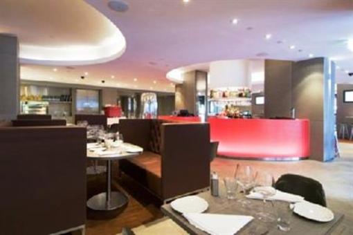 фото отеля Rydges Melbourne Hotel