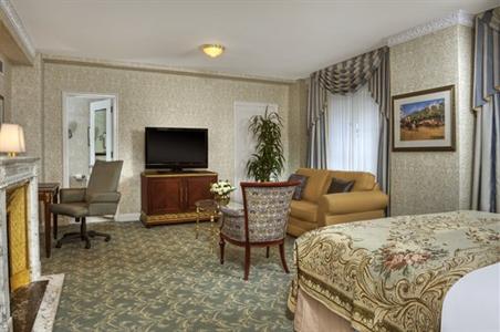 фото отеля The Palmer House Hilton