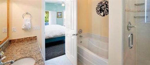 фото отеля Parrot Key Hotel and Resort