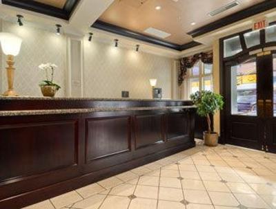 фото отеля Ramada Limited Hotel Downtown Vancouver
