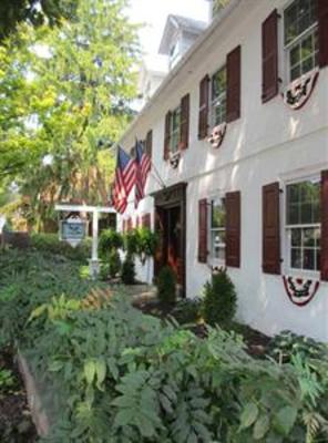 фото отеля 1777 Americana Inn Bed & Breakfast