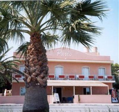 фото отеля Hostal Paris Ciutadella