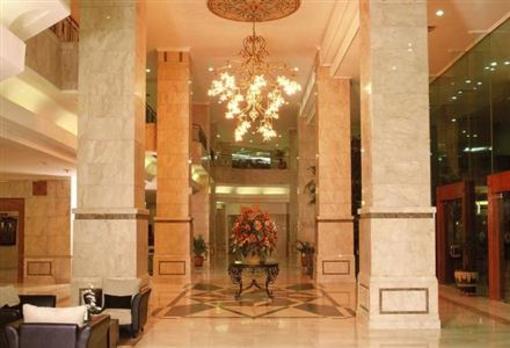 фото отеля Grand Cempaka Hotel
