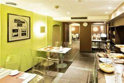 фото отеля Hotel Magenta Paris