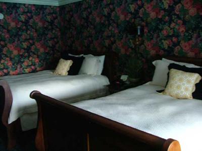 фото отеля Red Rose Inn & Suites