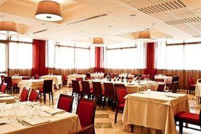 фото отеля Nilhotel