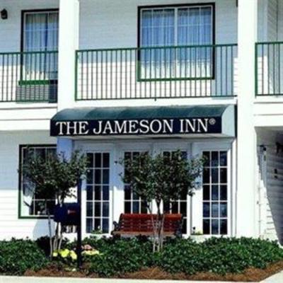 фото отеля Baymont Inn and Suites Roanoke Rapids