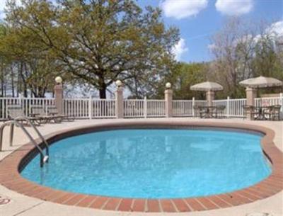 фото отеля Baymont Inn & Suites Memphis East