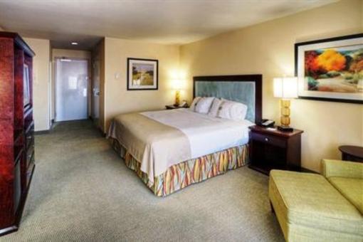 фото отеля Holiday Inn Hotel & Suites Albuquerque North I-25