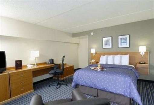 фото отеля Holiday Inn Princeton