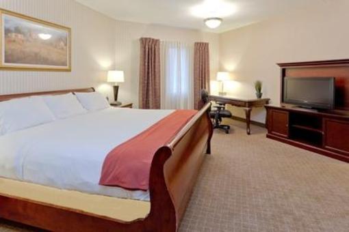 фото отеля Holiday Inn Express Mentor Lamalfa Conference Center