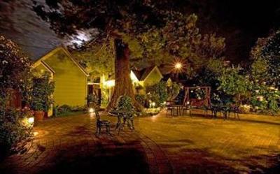 фото отеля Centrella Inn