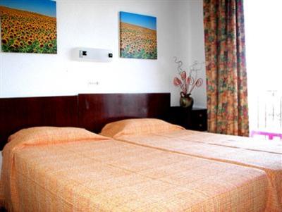 фото отеля Hostal Flamingo Ibiza