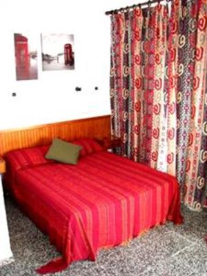 фото отеля Hostal Flamingo Ibiza