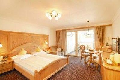 фото отеля Zentral Aktiv & Wellnesshotel Prato Allo Stelvio