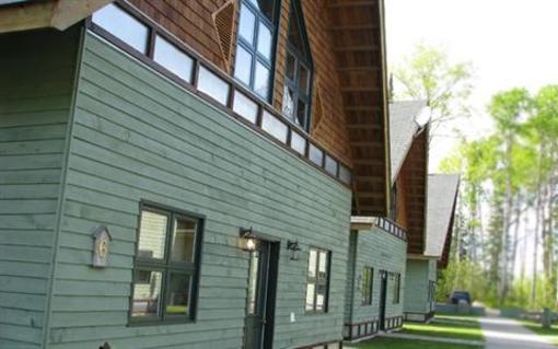 фото отеля Elk Lake Eco Resource Centre