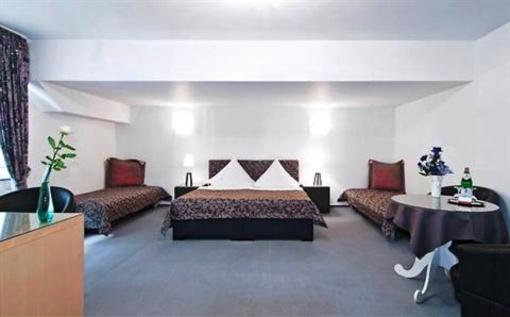 фото отеля Hotel zur Post am Prinzenplatz