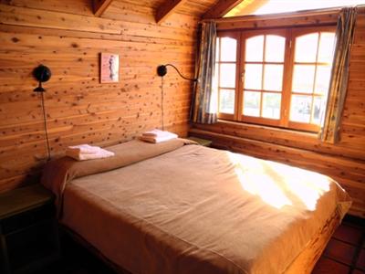 фото отеля Periko´s Youth Hostel