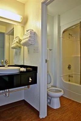 фото отеля Motel 6 Milwaukee West Brookfield