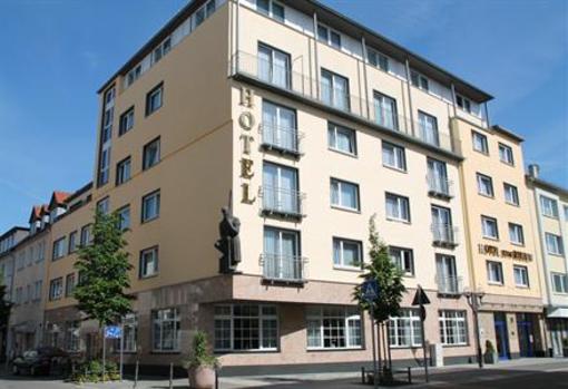 фото отеля Hotel Zum Riesen
