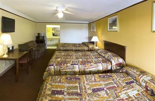 фото отеля Americas Best Value Inn & Suites Raymondville