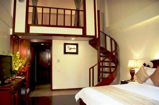 фото отеля The Manu Maharani Hotel Nainital