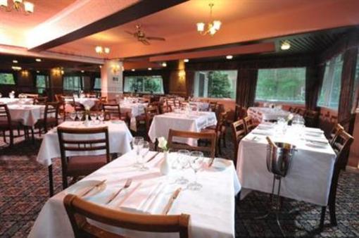 фото отеля Highlander Hotel Newtonmore
