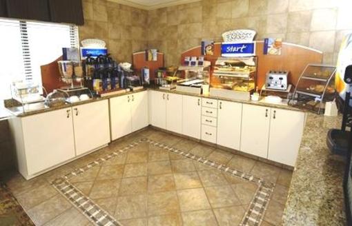 фото отеля Holiday Inn Express Minneapolis-Minnetonka