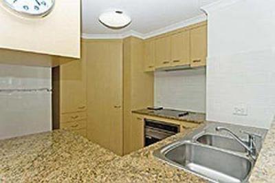 фото отеля Kirra Beach Apartments