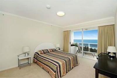 фото отеля Oscar On Main Resort Gold Coast