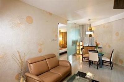 фото отеля Goldfinch Hotel Mangalore