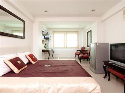 фото отеля Check Inn Phromphong
