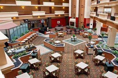 фото отеля Hilton Garden Inn Oakbrook Terrace